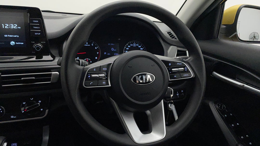 2020 Kia Seltos S (fwd), Automatic, 37443 km, Steering Wheel Close-up
