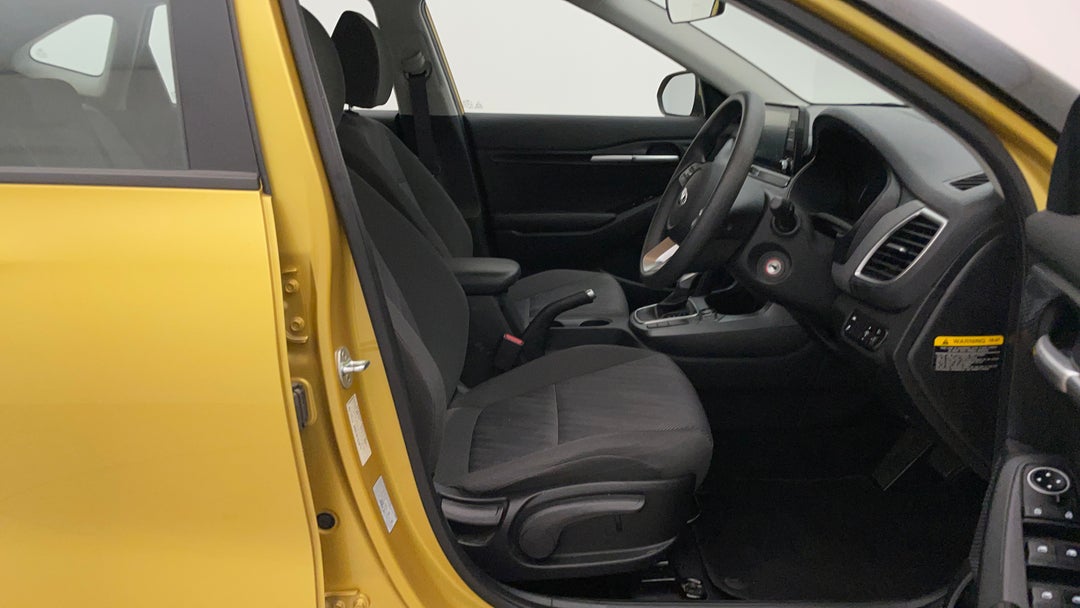 2020 Kia Seltos S (fwd), Automatic, 37443 km, Right Side Front Door Cabin View