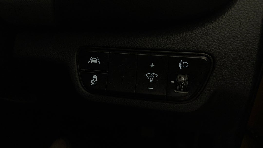 2020 Kia Seltos S (fwd), Automatic, 37443 km, Utility Switches/Buttons