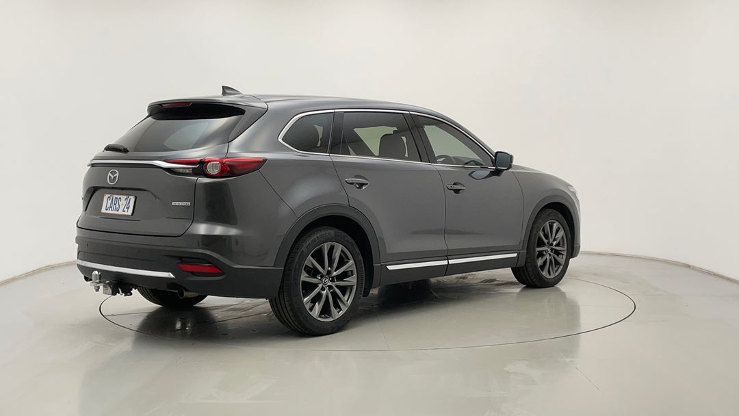 Right Back Diagonal (45- Degree) View