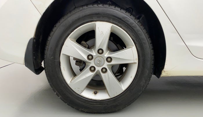 2014 Hyundai New Elantra SX 1.8 MT, Petrol, Manual, 92,790 km, Right Rear Wheel