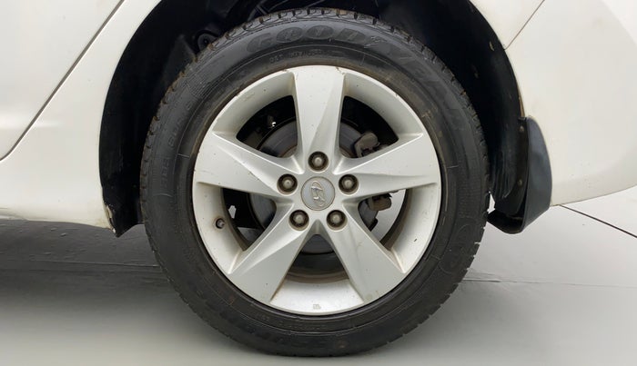 2014 Hyundai New Elantra SX 1.8 MT, Petrol, Manual, 92,790 km, Left Rear Wheel