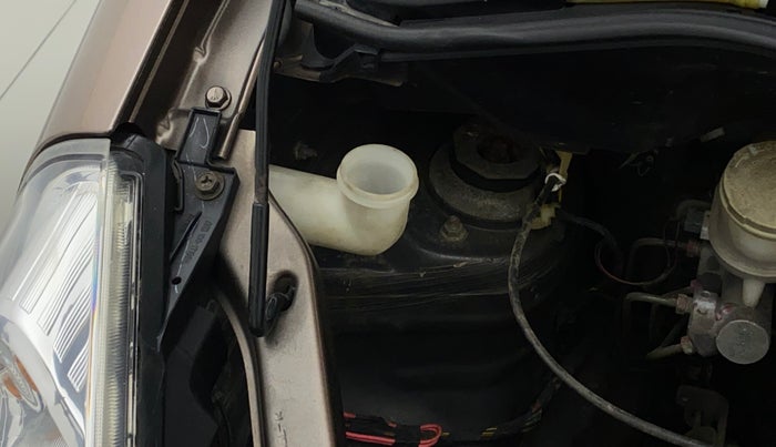 2010 Maruti Zen Estilo LXI, Petrol, Manual, 29,149 km, Front windshield - Wiper bottle cap missing