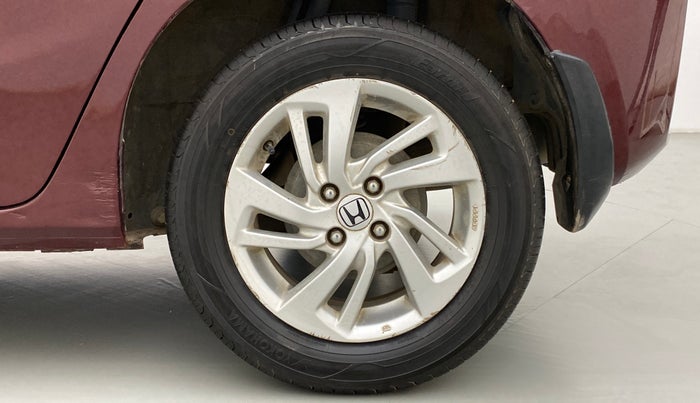 2016 Honda Jazz 1.2 V AT, Petrol, Automatic, 65,721 km, Left Rear Wheel