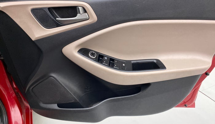 2015 Hyundai Elite i20 MAGNA 1.2, Petrol, Manual, 46,801 km, Driver Side Door Panels Control
