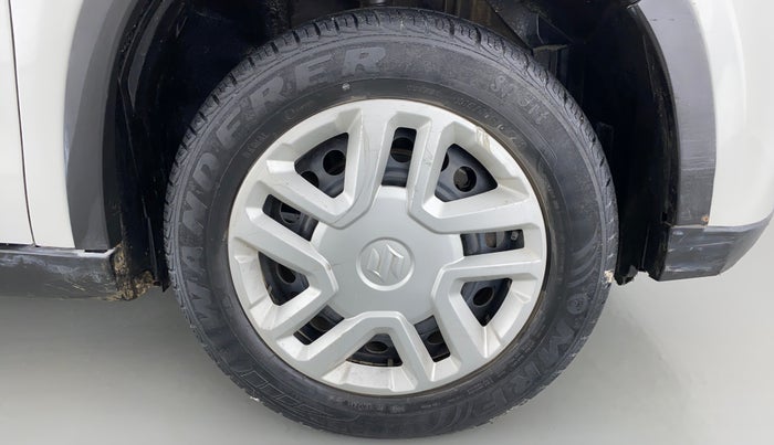 2016 Maruti Vitara Brezza VDI, Diesel, Manual, 28,011 km, Right Front Wheel
