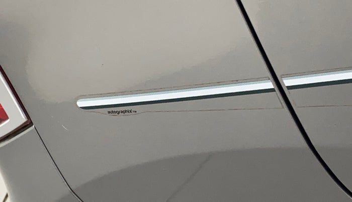 2014 Maruti Wagon R 1.0 VXI, Petrol, Manual, 51,391 km, Right quarter panel - Graphic sticker