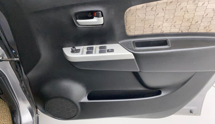 2014 Maruti Wagon R 1.0 VXI, Petrol, Manual, 51,391 km, Driver Side Door Panels Control