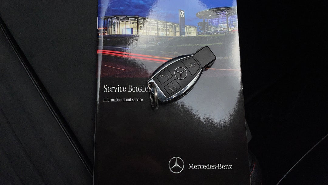 2016 Mercedes-benz CLA 200 Edition One, Automatic, 80600 km, Key Close-up