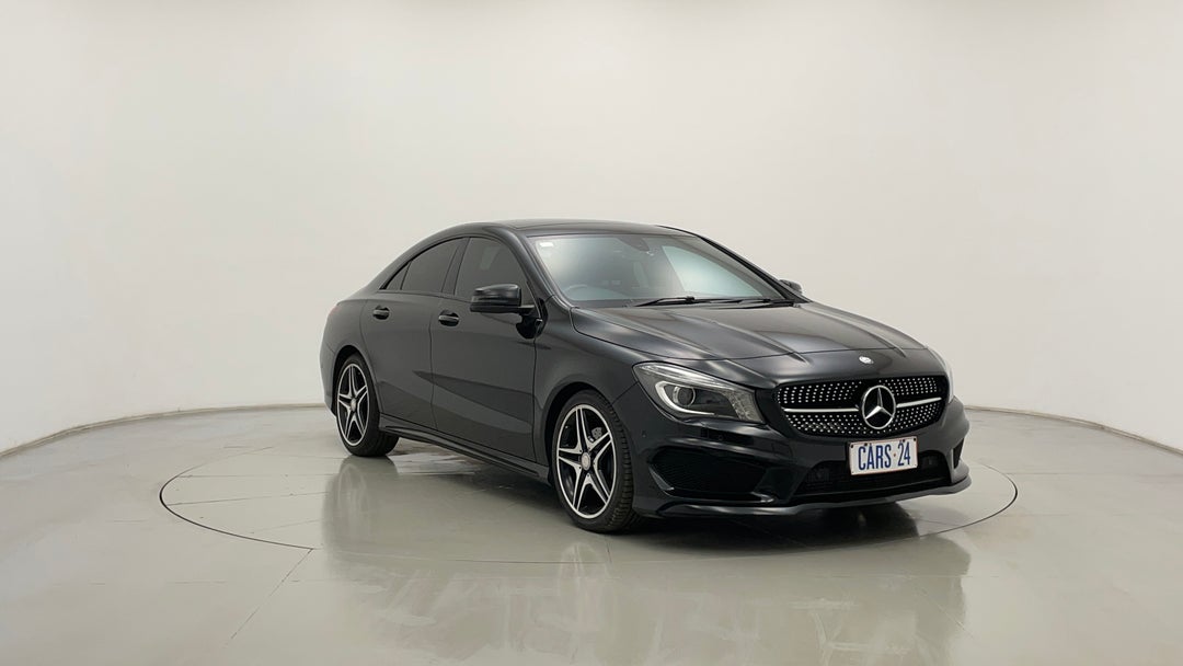 2016 Mercedes-benz CLA 200 Edition One, Automatic, 80600 km, Right Front Diagonal (45- Degree) View
