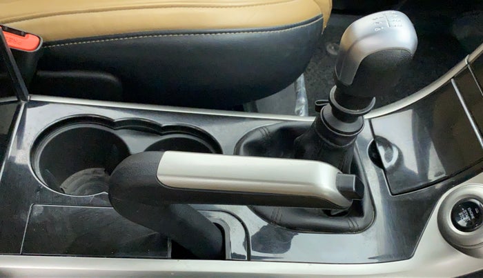 2019 Mahindra XUV500 W11 (O), Diesel, Manual, 21,214 km, Gear Lever