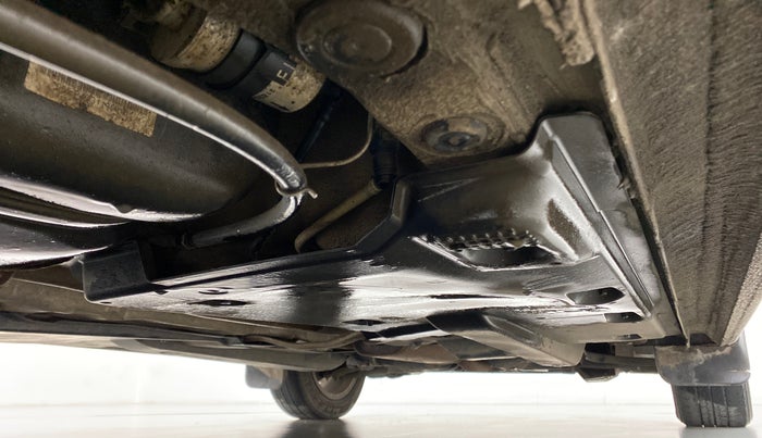 2015 Volkswagen Vento HIGHLINE PETROL, Petrol, Manual, 56,238 km, Right Side Underbody
