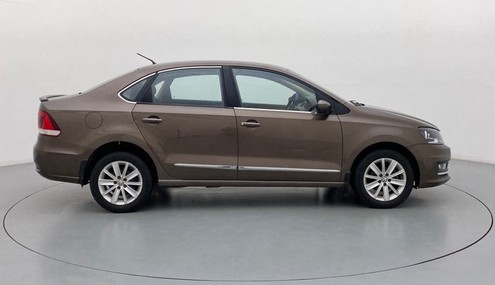 2015 Volkswagen Vento HIGHLINE PETROL, Petrol, Manual, 56,238 km, Right Side View