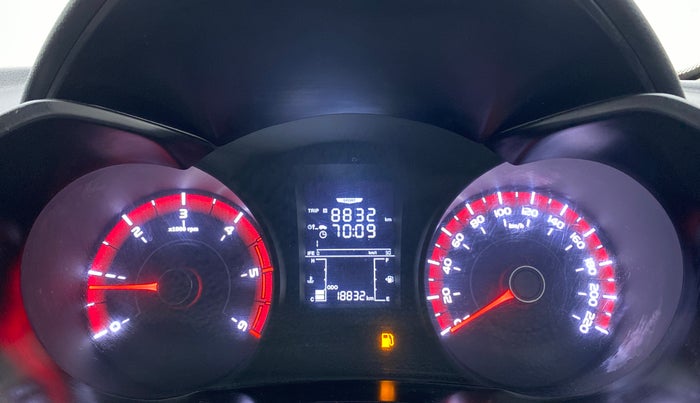 2022 Mahindra XUV300 1.5 W6 MT, Diesel, Manual, 18,832 km, Odometer Image
