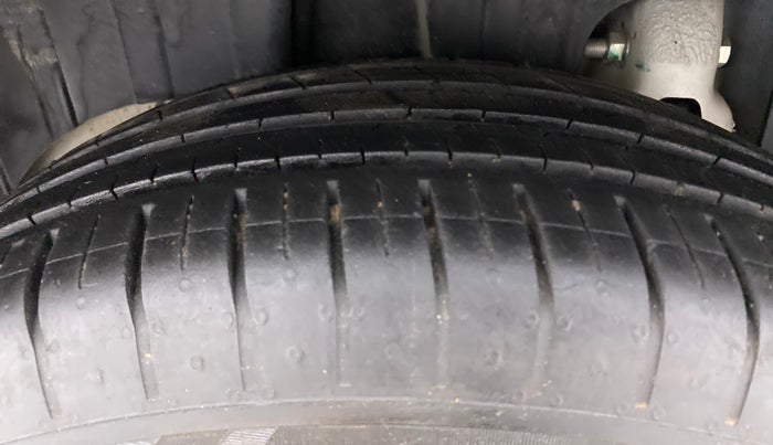 2022 Mahindra XUV300 1.5 W6 MT, Diesel, Manual, 18,832 km, Right Rear Tyre Tread