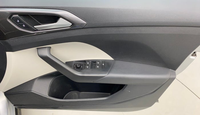 2021 Volkswagen TAIGUN TOPLINE 1.0 TSI MT, Petrol, Manual, 97,554 km, Driver Side Door Panels Control