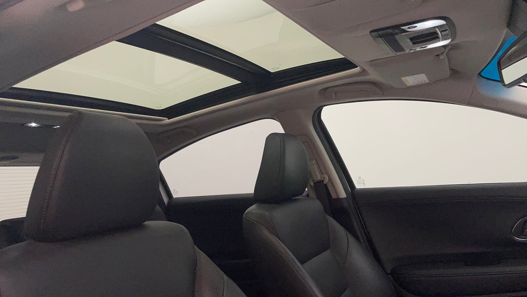 2016 Honda HR-V Vti-l, Automatic, 70115 km, Interior Sunroof/Moonroof