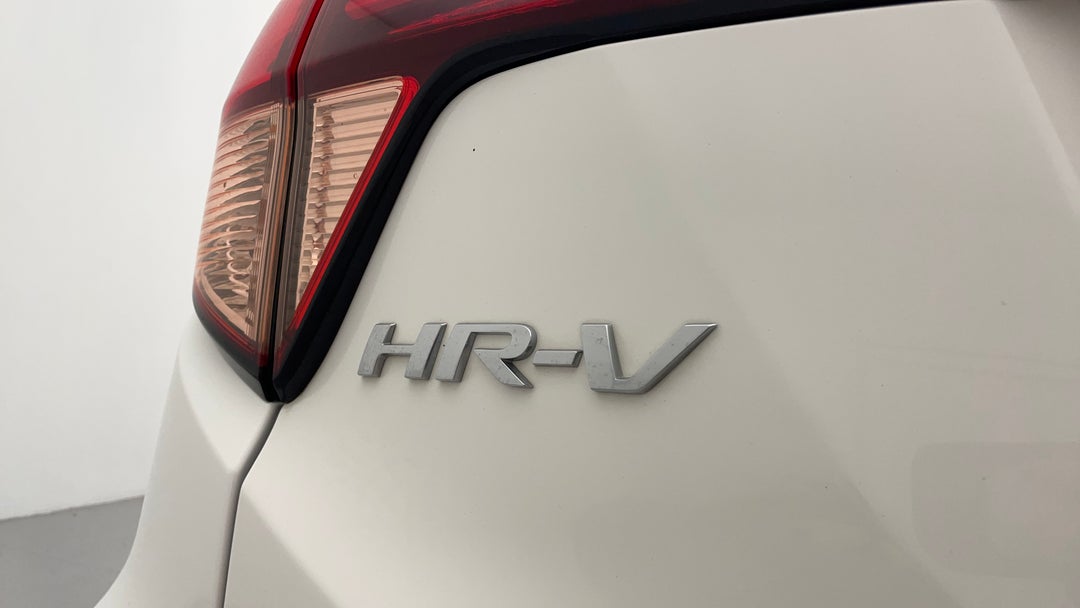 2016 Honda HR-V Vti-l, Automatic, 70115 km, Badge (Boot Left Side)