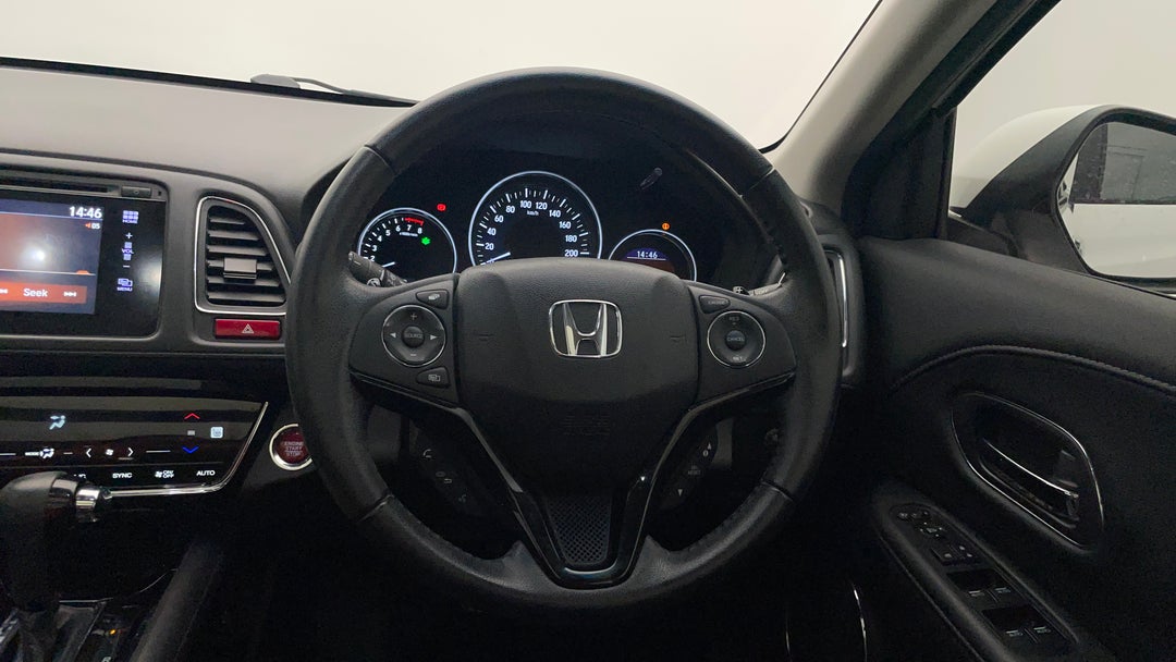 2016 Honda HR-V Vti-l, Automatic, 70115 km, Steering Wheel Close-up