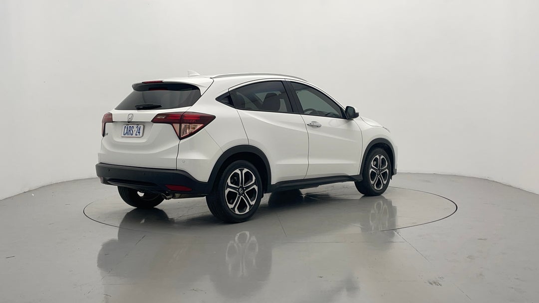 2016 Honda HR-V Vti-l, Automatic, 70115 km, Right Back Diagonal (45- Degree) View