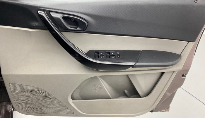 2016 Tata Tiago XM 1.2 REVOTRON, Petrol, Manual, 43,407 km, Driver Side Door Panels Control