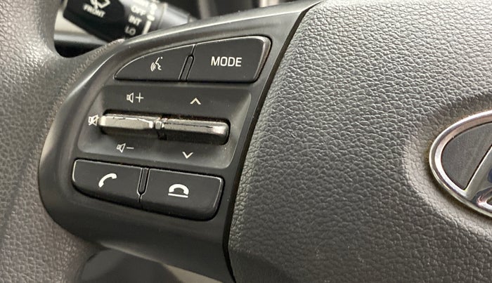 2020 Hyundai GRAND I10 NIOS SPORTZ AMT 1.2 KAPPA VTVT, Petrol, Automatic, 34,198 km, Steering wheel - Phone control not functional