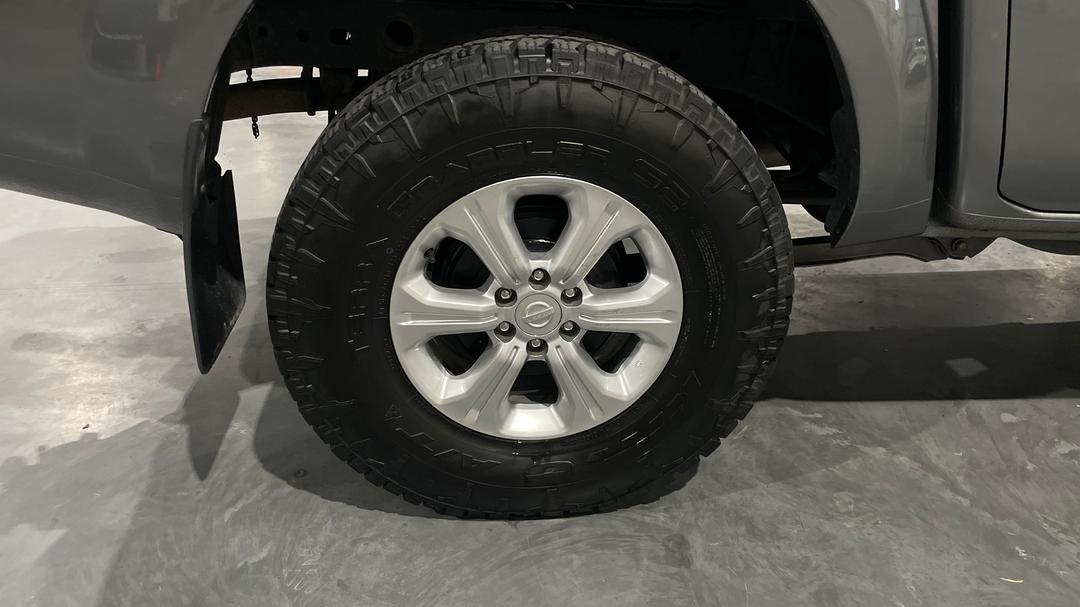 2018 Nissan Navara St-X (4x4), Automatic, 100634 km, Right Rear Wheel