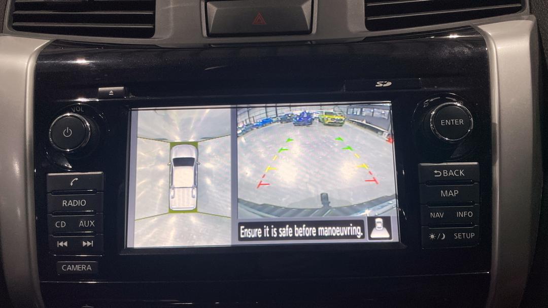 2018 Nissan Navara St-X (4x4), Automatic, 100634 km, Parking Camera