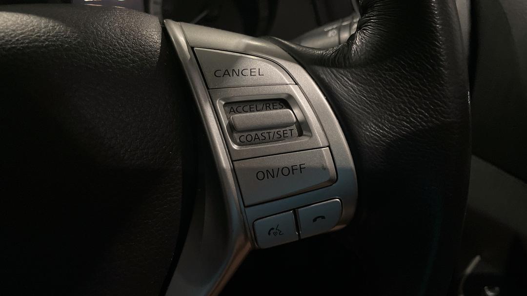2018 Nissan Navara St-X (4x4), Automatic, 100634 km, Cruise Control