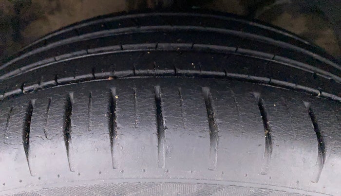 2019 Maruti Baleno ZETA 1.2 K12, Petrol, Manual, 34,626 km, Right Front Tyre Tread