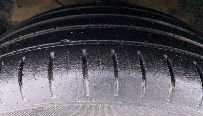 2019 Maruti Baleno ZETA 1.2 K12, Petrol, Manual, 34,626 km, Left Front Tyre Tread