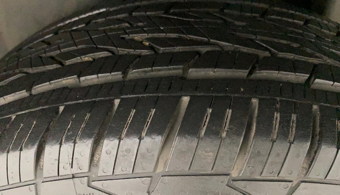 2018 Jeep Compass SPORT 2.0 DIESEL, Diesel, Manual, 79,040 km, Left Rear Tyre Tread