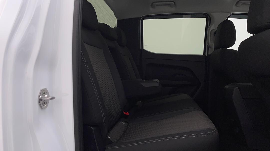 2024 Volkswagen Amarok Life Tdi500 4motion, Automatic, 11874 km, Right Side Rear Door Cabin View