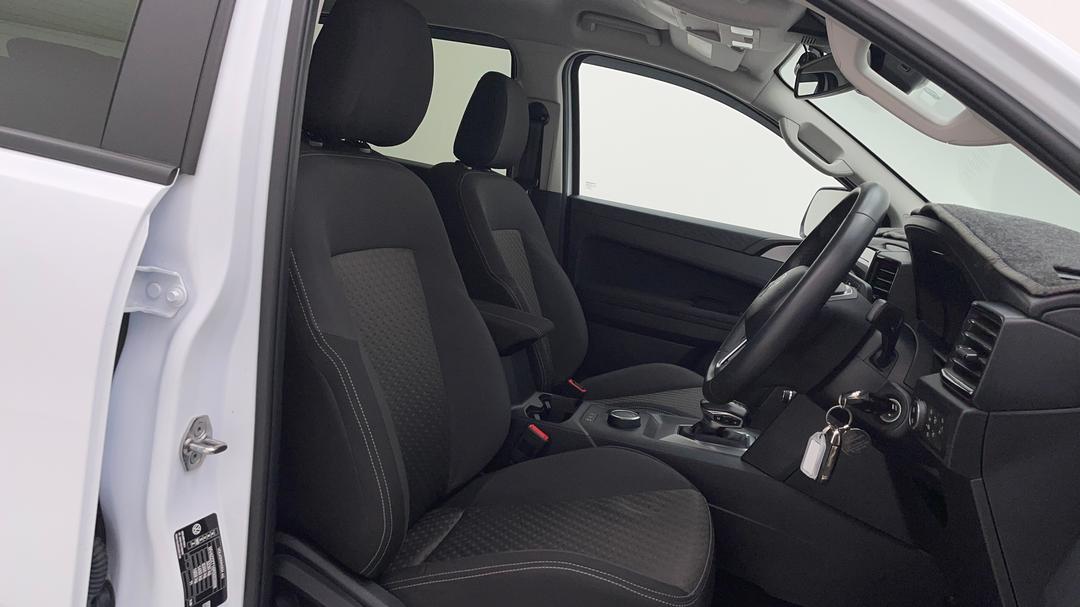 2024 Volkswagen Amarok Life Tdi500 4motion, Automatic, 11874 km, Right Side Front Door Cabin View