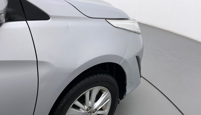 2018 Toyota YARIS V CVT, Petrol, Automatic, 32,523 km, Right fender - Slightly dented