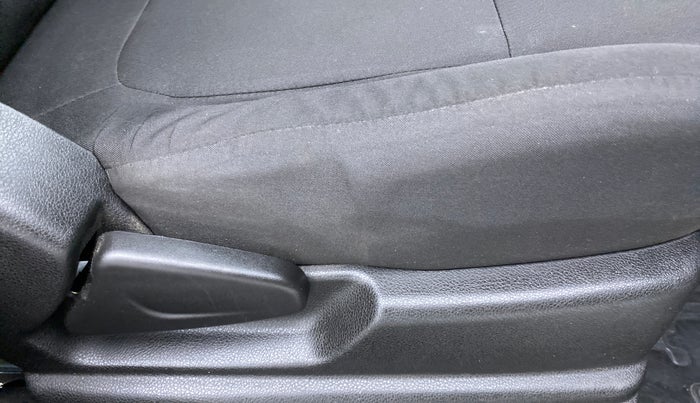 2018 Renault Kwid RXT Opt, Petrol, Manual, 16,320 km, Driver Side Adjustment Panel