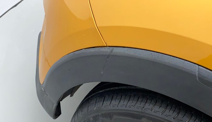 2021 Renault TRIBER RXZ AMT DUAL TONE, Petrol, Automatic, 17,780 km, Front bumper - Bumper cladding minor damage/missing