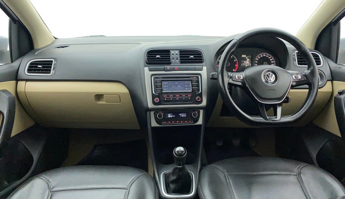 2015 Volkswagen Polo HIGHLINE1.2L, Petrol, Manual, 74,100 km, Dashboard