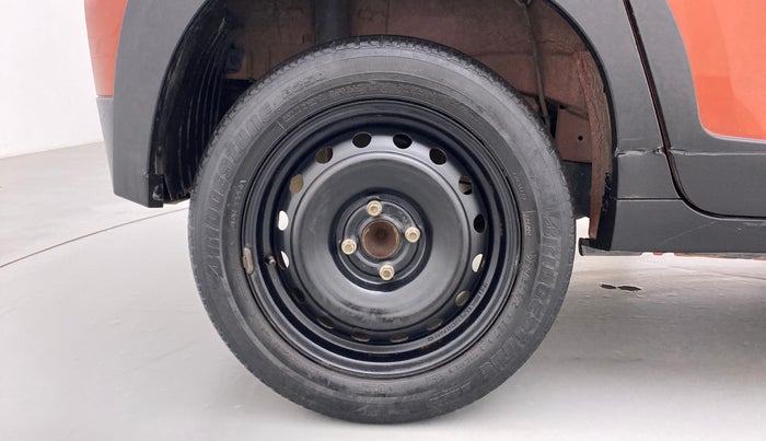 2017 Mahindra KUV 100 NXT K6+ P 6 STR, Petrol, Manual, 42,396 km, Right Rear Wheel