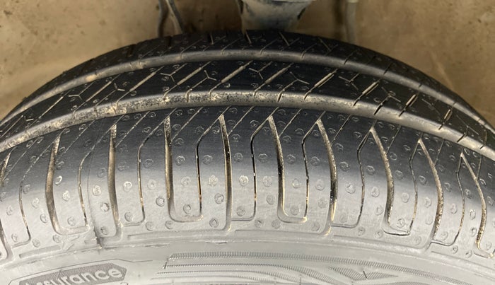2019 Maruti Alto K10 VXI P, Petrol, Manual, 79,461 km, Left Front Tyre Tread