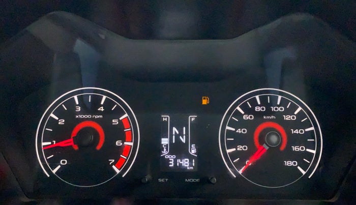 2016 Mahindra Kuv100 K4+ 6 STR, Petrol, Manual, 31,564 km, Odometer Image