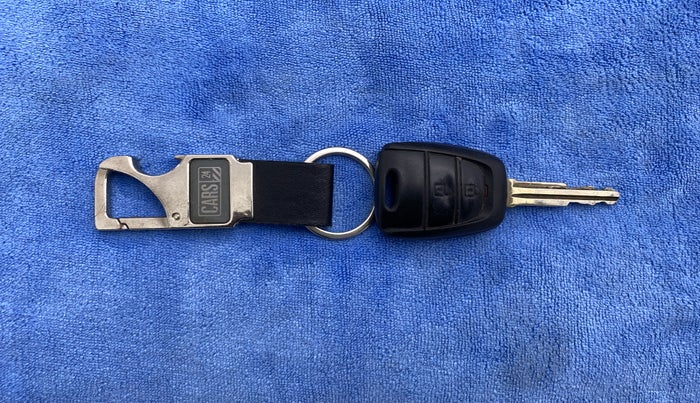 2016 Hyundai Grand i10 SPORTZ 1.2 KAPPA VTVT, Petrol, Manual, 35,320 km, Key Close Up