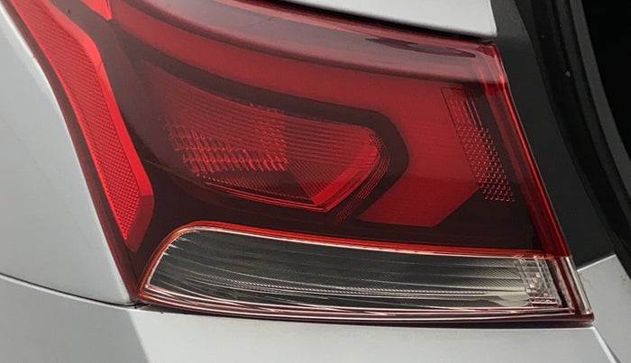 2019 Hyundai Verna 1.6 VTVT SX (O) AT, Petrol, Automatic, 49,045 km, Left tail light - Minor scratches