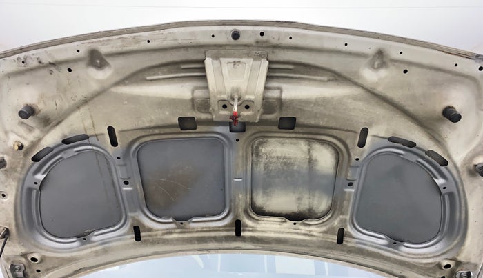 2010 Hyundai i20 ASTA 1.2, Petrol, Manual, 1,23,576 km, Bonnet (hood) - Insulation cover has minor damage