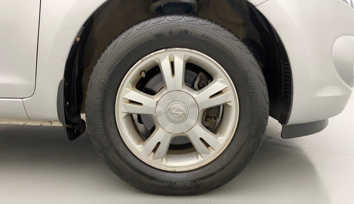 2010 Hyundai i20 ASTA 1.2, Petrol, Manual, 1,23,576 km, Right Front Wheel
