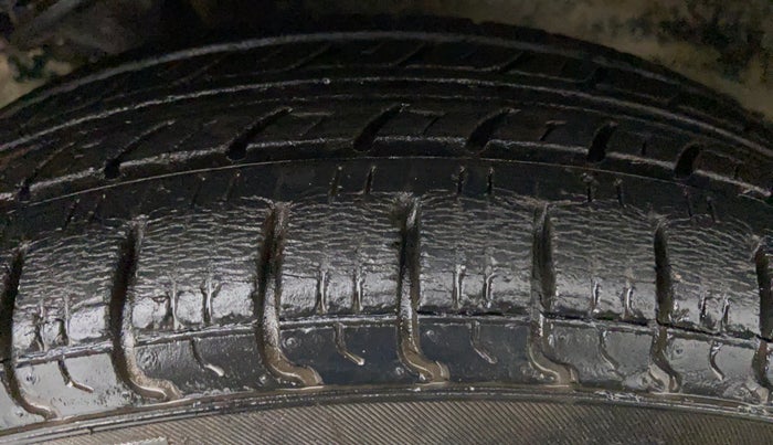 2012 Maruti Zen Estilo LXI, Petrol, Manual, 40,619 km, Left Front Tyre Tread