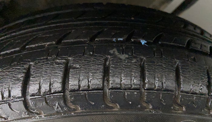 2012 Maruti Zen Estilo LXI, Petrol, Manual, 40,619 km, Left Rear Tyre Tread