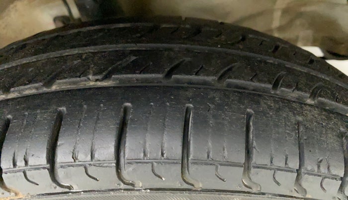 2015 Maruti Wagon R 1.0 LXI CNG, CNG, Manual, 85,038 km, Right Front Tyre Tread
