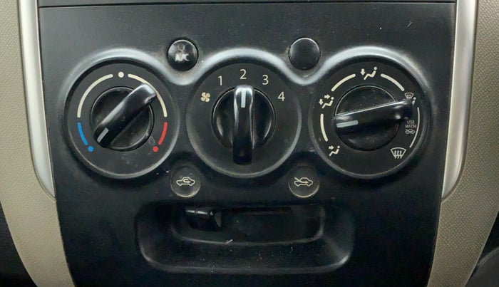 2015 Maruti Wagon R 1.0 LXI CNG, CNG, Manual, 85,038 km, AC Unit - Directional switch has minor damage