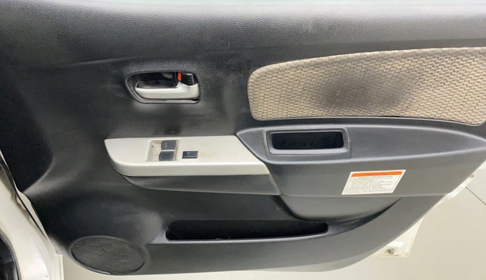 2015 Maruti Wagon R 1.0 LXI CNG, CNG, Manual, 85,038 km, Driver Side Door Panels Control